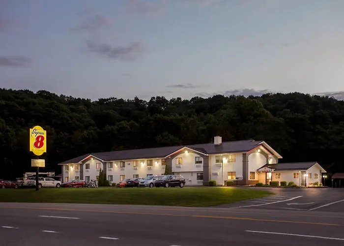 Super 8 By Wyndham Elkins